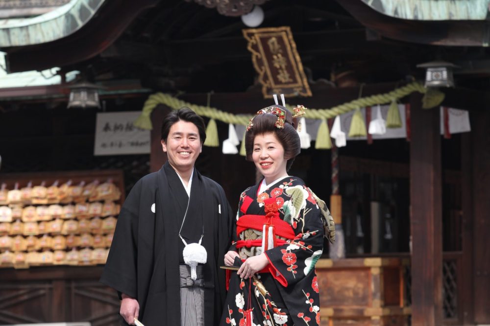 神社で本格神前式の後はペトロでパーティ