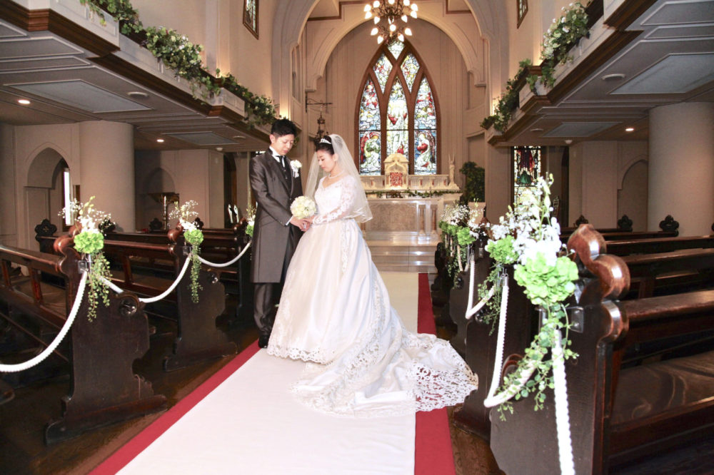 【試食で満足！】新郎の言葉がきっかけで出会った式場。