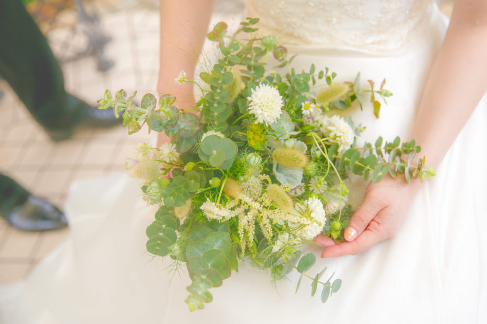 【プレ花嫁様必見】ウエディングドレスに似合うブーケアレンジ