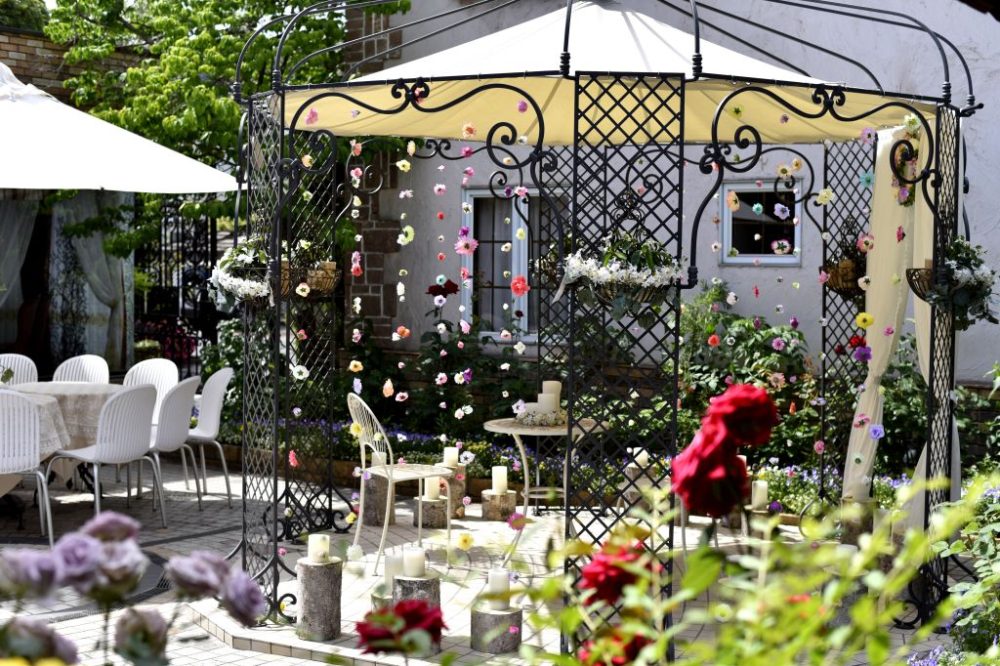 【ガーデンウエディング】ガゼボを使って素敵な空間に…