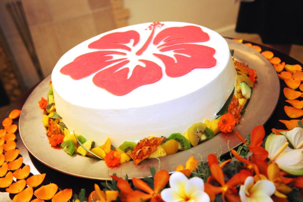 【1から作る！】世界に一つのオリジナルウエディングケーキ