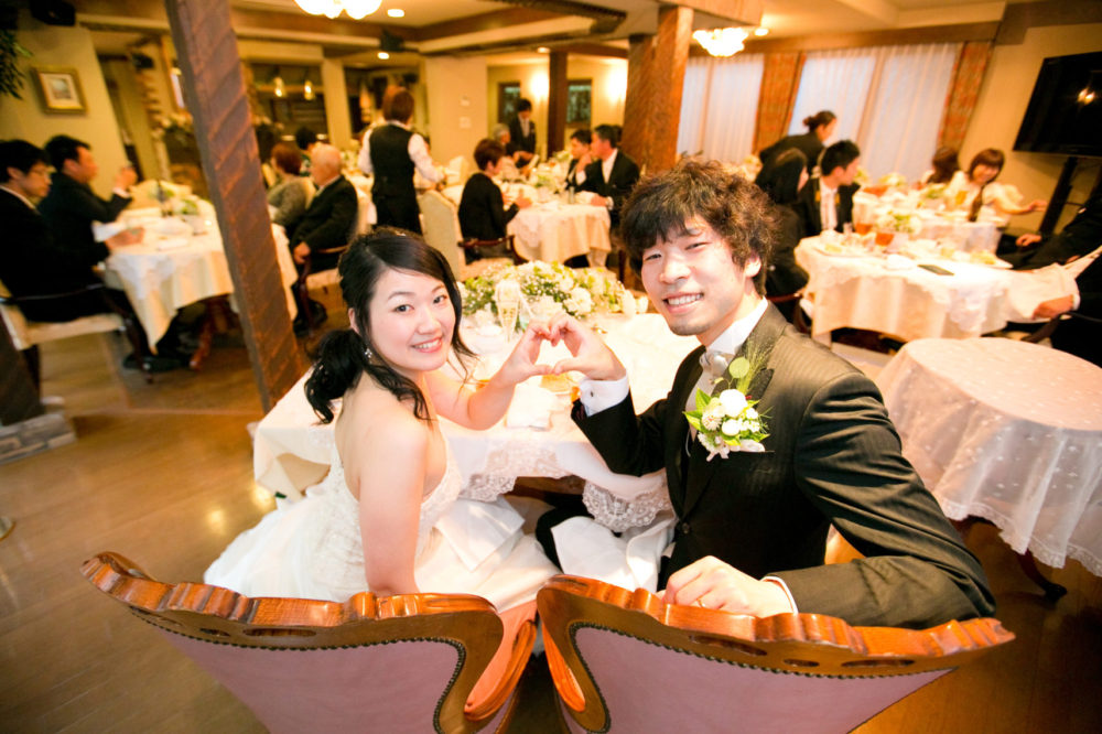 ふたりの小さな庭にゲストを招待*親族だけでのリラックスパーティ