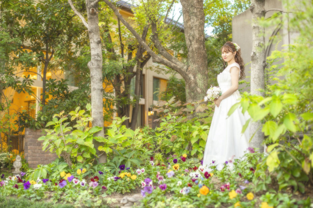 【花と緑の春爛漫】親しい方々に囲まれた少人数WEDDINGにおススメ！