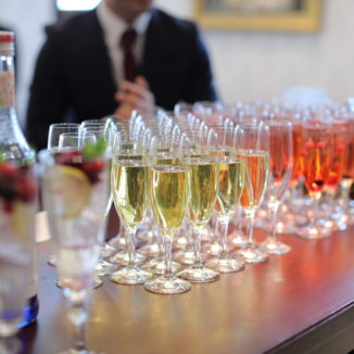 【パーティが盛り上がる！】バーテンダーについて